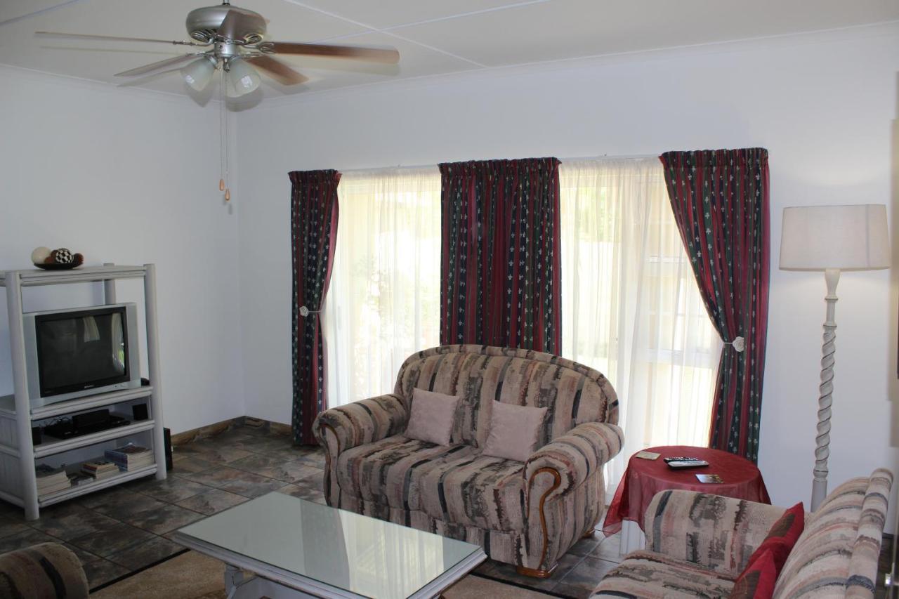 Van Biljon Cottage No Loadshedding Оудсхорн Екстериор снимка