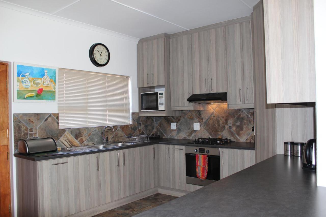 Van Biljon Cottage No Loadshedding Оудсхорн Екстериор снимка